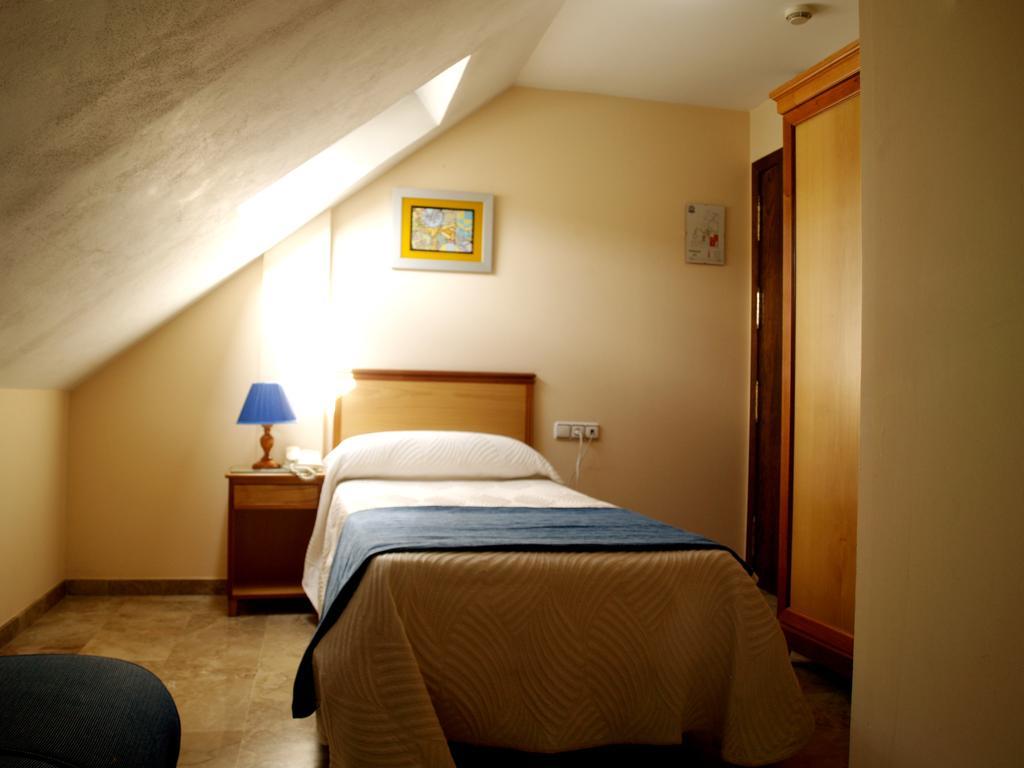 Hotel Al-Yussana Λουθένα Εξωτερικό φωτογραφία
