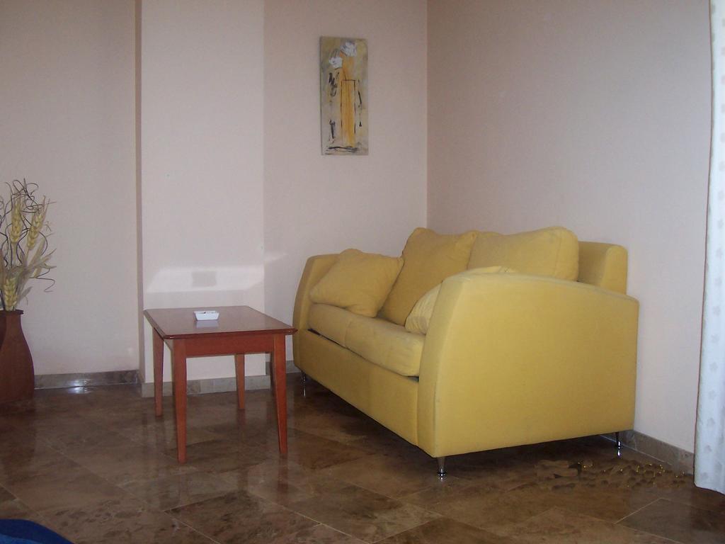 Hotel Al-Yussana Λουθένα Εξωτερικό φωτογραφία