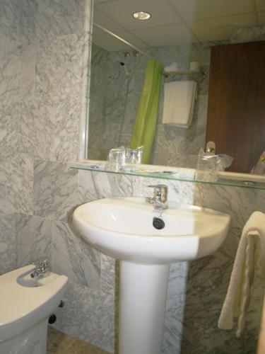 Hotel Al-Yussana Λουθένα Εξωτερικό φωτογραφία